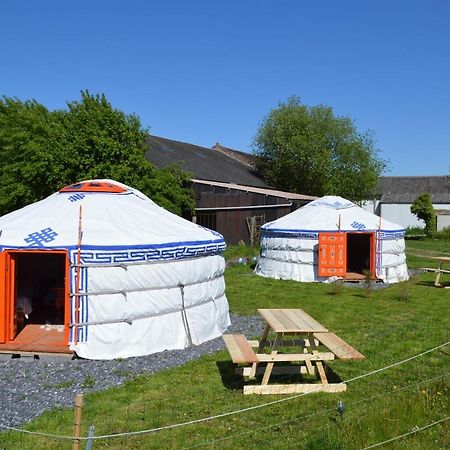 Les Colombines Panzió Hombleux Kültér fotó